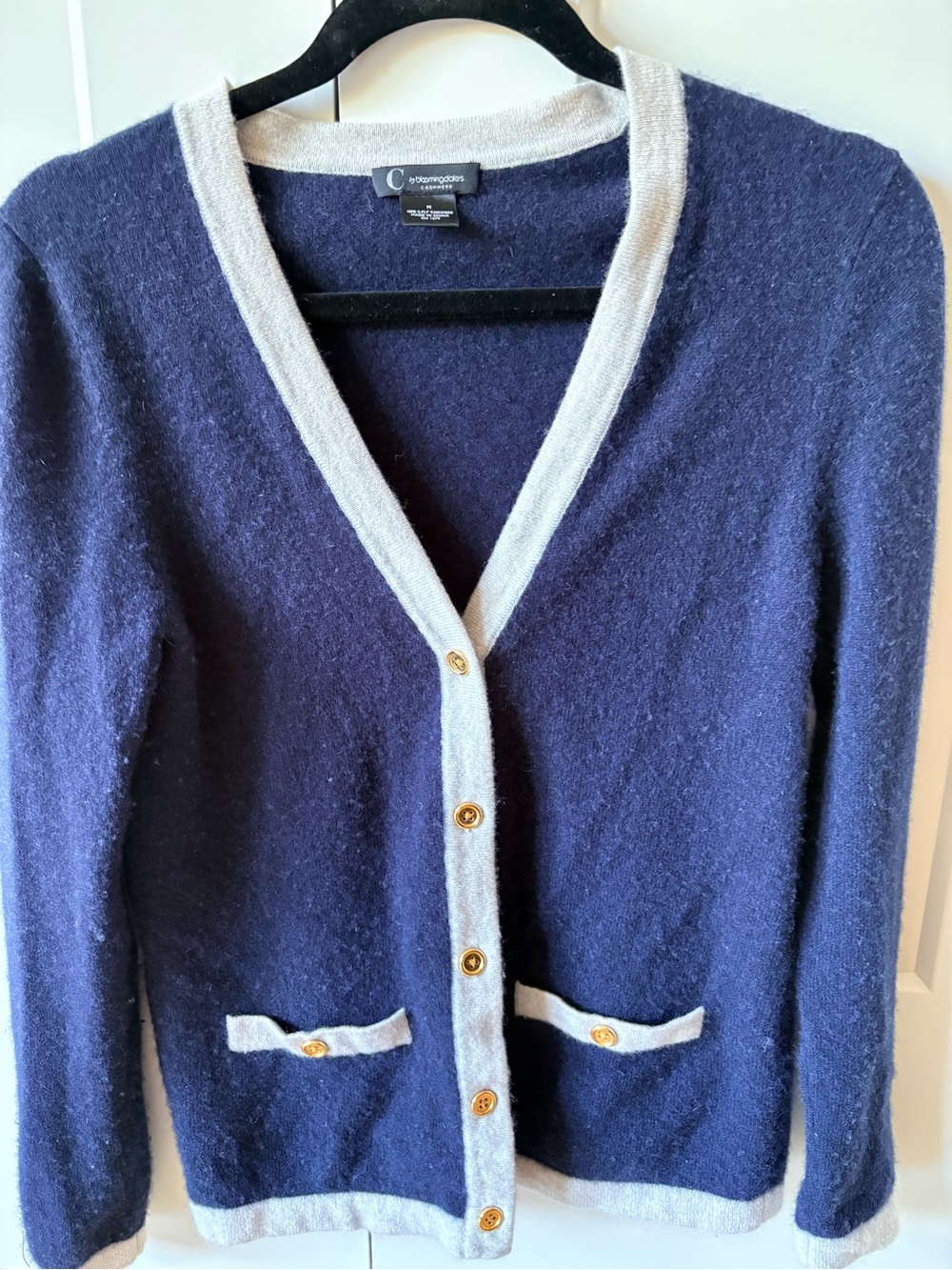 C by Bloomingdales 100% cashmere navy grey cardigan M medium